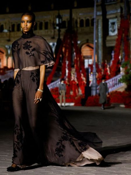 Dior Show In Spain Glitters With Flamenco Notes, Couture&nbsp;Collaborations