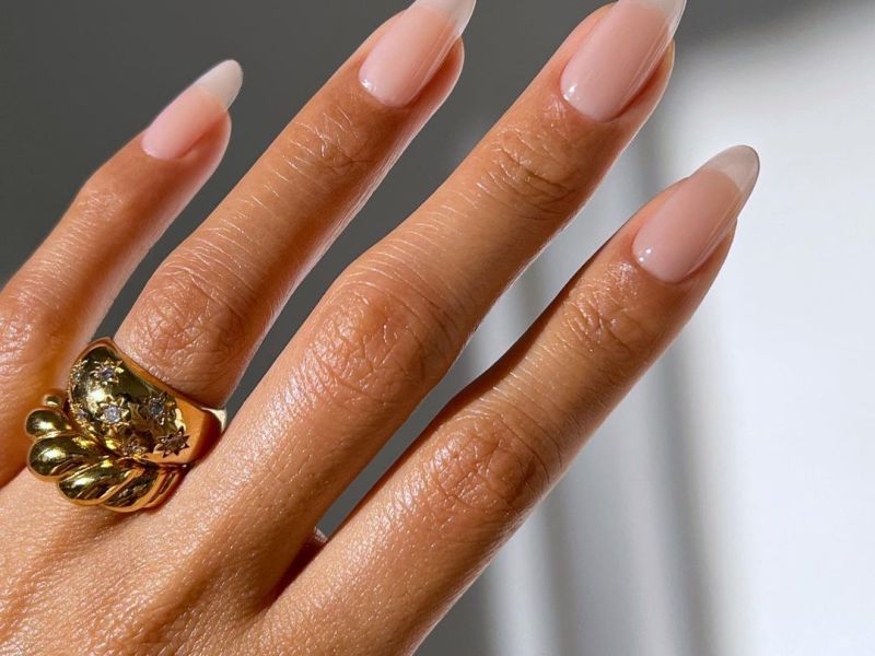 Dive into Luxury: Embrace the Chic Simplicity of Soap Nails